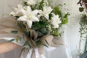 百合花花期怎么洗掉？（轻松掌握百合花花期的去除方法）