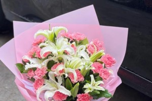 送什么花合适？60岁生日送花指南（如何选择适合60岁生日的花？一份贴心的礼物）